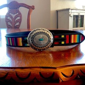 NWOT Women’s Ariat Serape Belt Size L